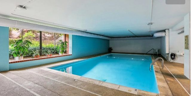 1S045 Spring Road 1D, Oakbrook Terrace, IL 60181