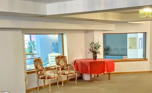 1S045 Spring Road 1D, Oakbrook Terrace, IL 60181