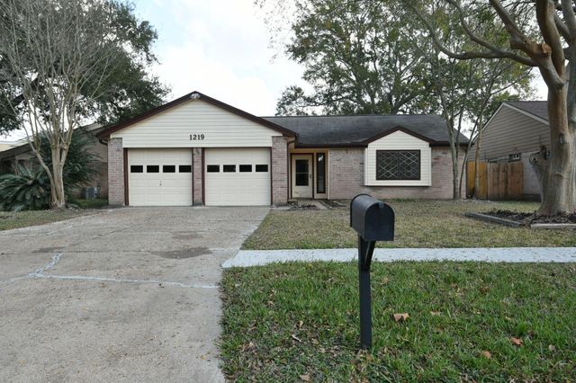 1219 Pecan Glen Drive, Missouri City, TX 77489