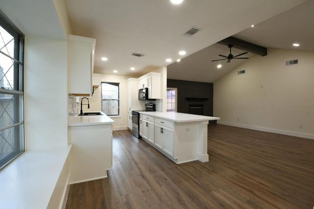 1219 Pecan Glen Drive, Missouri City, TX 77489