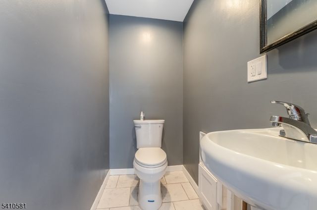 12 Brainard St, Phillipsburg Town, NJ 08865