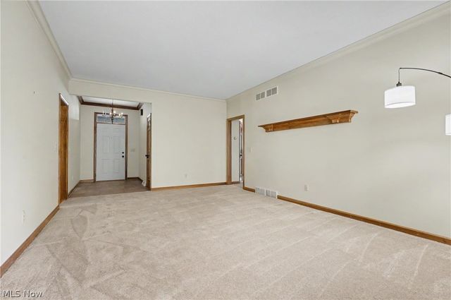 268 S Bayshore Drive, Columbiana, OH 44408