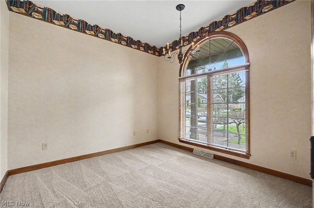 268 S Bayshore Drive, Columbiana, OH 44408