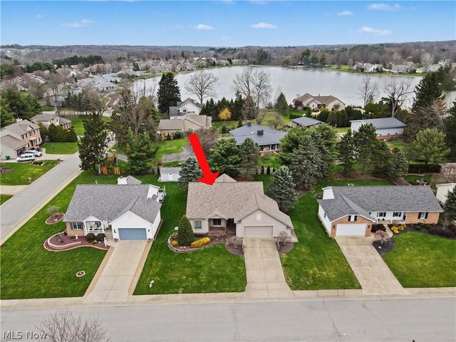 268 S Bayshore Drive, Columbiana, OH 44408