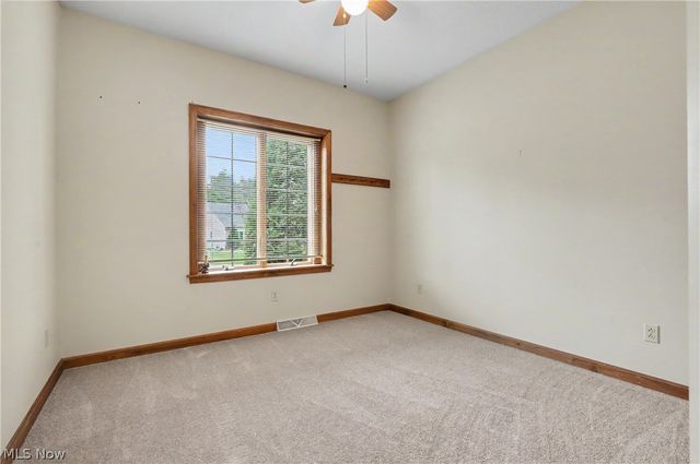 268 S Bayshore Drive, Columbiana, OH 44408