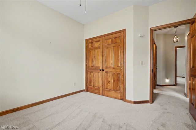 268 S Bayshore Drive, Columbiana, OH 44408