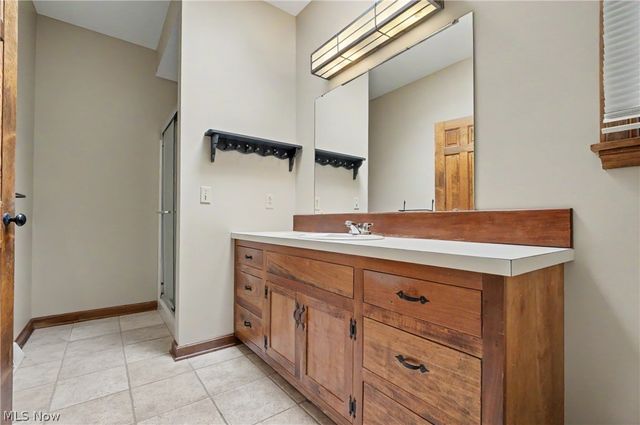 268 S Bayshore Drive, Columbiana, OH 44408