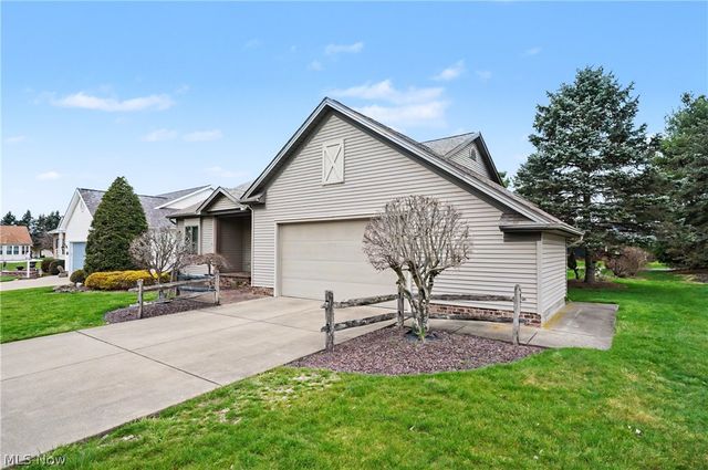 268 S Bayshore Drive, Columbiana, OH 44408