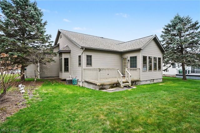 268 S Bayshore Drive, Columbiana, OH 44408