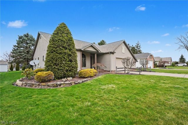 268 S Bayshore Drive, Columbiana, OH 44408