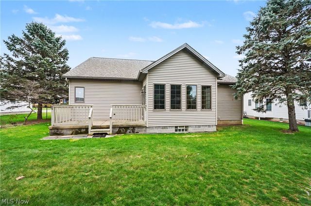 268 S Bayshore Drive, Columbiana, OH 44408