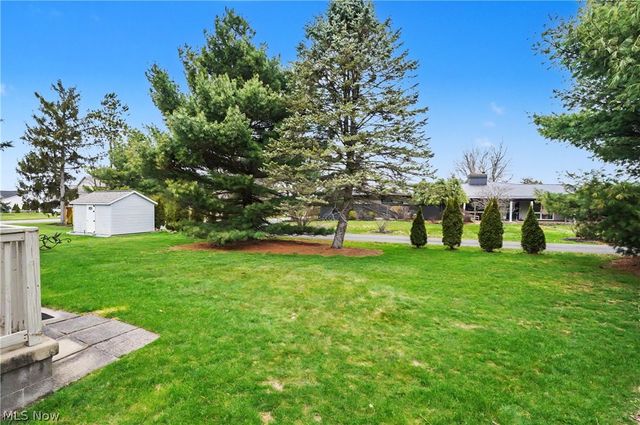 268 S Bayshore Drive, Columbiana, OH 44408