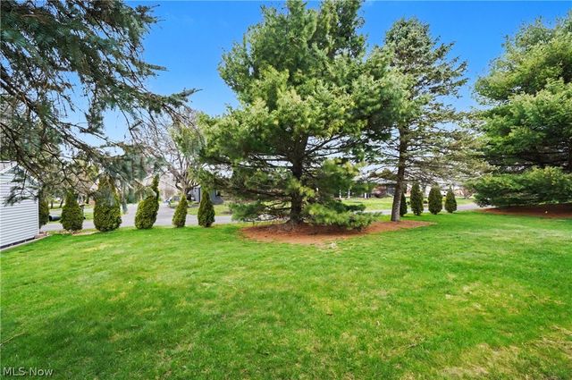 268 S Bayshore Drive, Columbiana, OH 44408