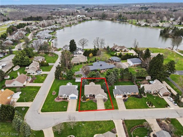 268 S Bayshore Drive, Columbiana, OH 44408