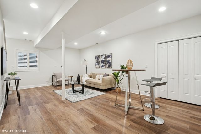 1635 Elder Lane, Northfield, IL 60093