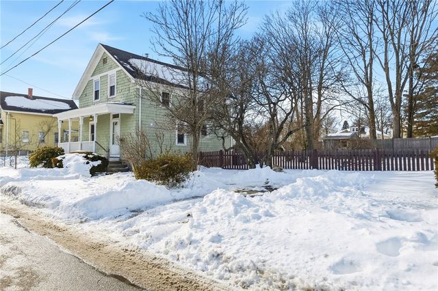 25 Ingraham Street, East Providence, RI 02914