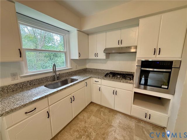 2346 Maclin Cir, Hopewell, VA 23860