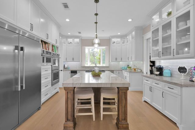 15203 Wildwood Circle, Magnolia, TX 77354