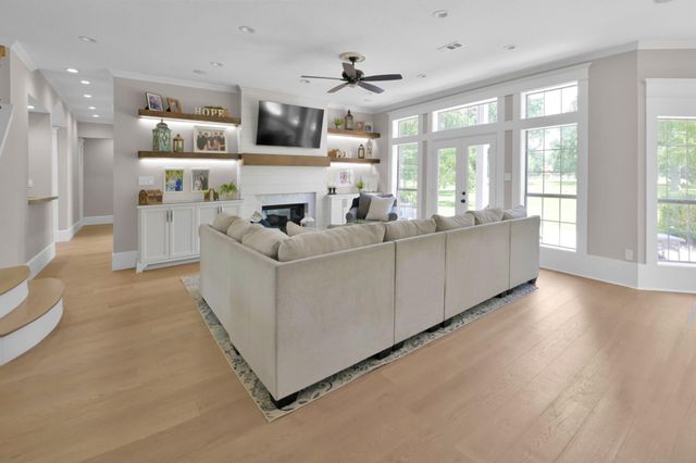 15203 Wildwood Circle, Magnolia, TX 77354