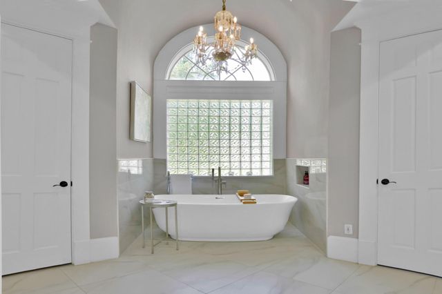 15203 Wildwood Circle, Magnolia, TX 77354