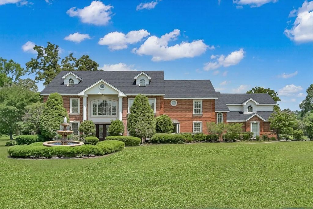 15203 Wildwood Circle, Magnolia, TX 77354