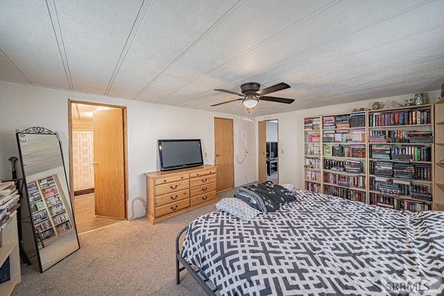 2374 N Pinewood Drive, Idaho Falls, ID 83401