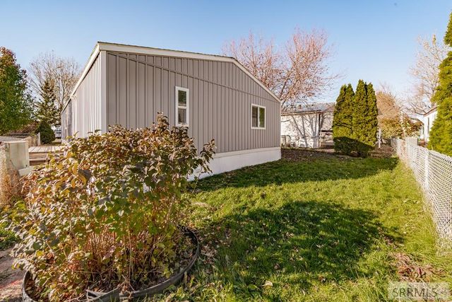 2374 N Pinewood Drive, Idaho Falls, ID 83401