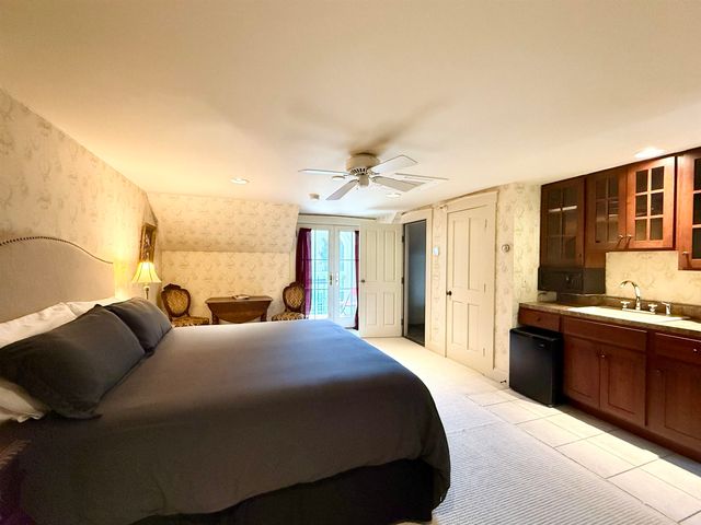 83 Maple Street, Morristown, VT 05661