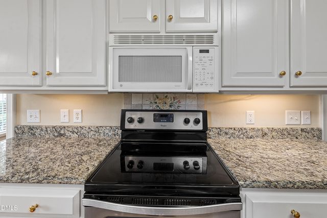 9356 Wakefields Oak Grove Drive, Zebulon, NC 27597