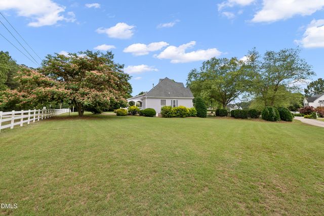 9356 Wakefields Oak Grove Drive, Zebulon, NC 27597