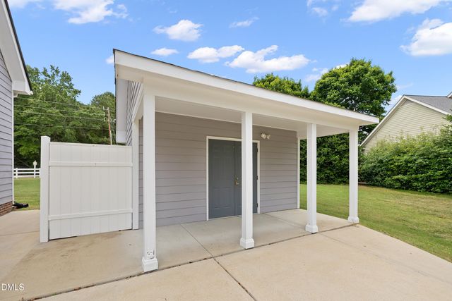 9356 Wakefields Oak Grove Drive, Zebulon, NC 27597
