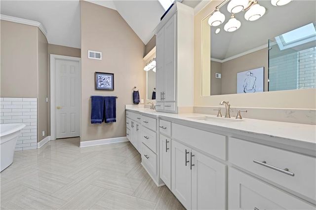 14105 Belinder Street, Leawood, KS 66224