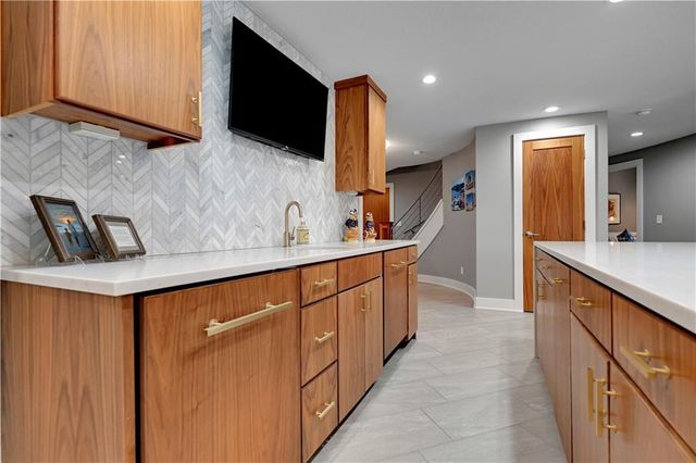 14105 Belinder Street, Leawood, KS 66224