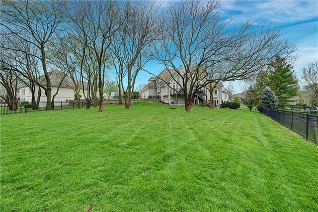 14105 Belinder Street, Leawood, KS 66224