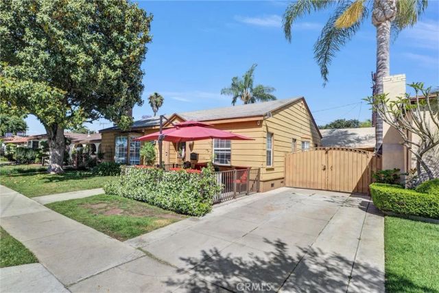 6838 King, Bell, CA 90201