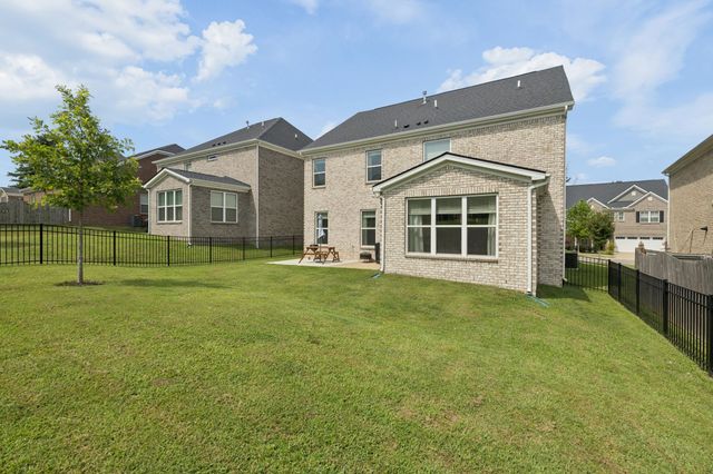 4237 Magnolia Farms Dr, Hermitage, TN 37076