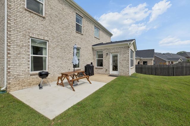 4237 Magnolia Farms Dr, Hermitage, TN 37076