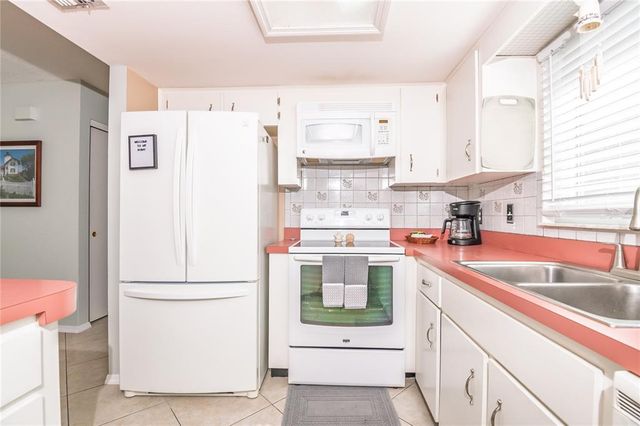 7812 TURNBRIDGE DRIVE, Port Richey, FL 34668