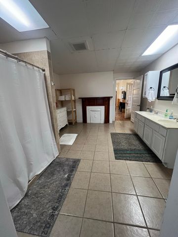 18 Madison Street, Beattyville, KY 41311