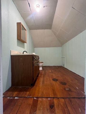 18 Madison Street, Beattyville, KY 41311