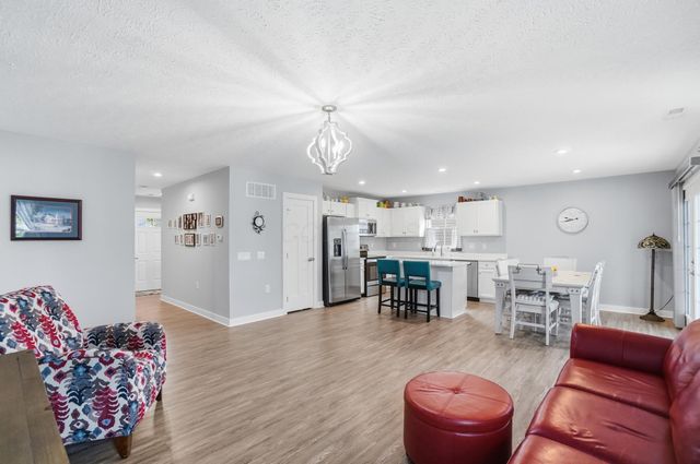 6449 Turning Stone Loop, Canal Winchester, OH 43110