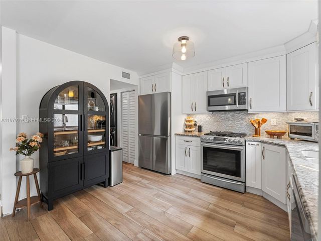 10548 SW 112th Ave, Miami, FL 33176