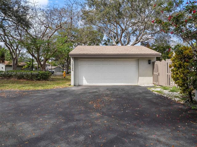 10548 SW 112th Ave, Miami, FL 33176