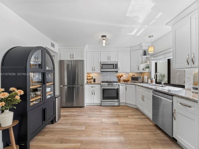 10548 SW 112th Ave, Miami, FL 33176