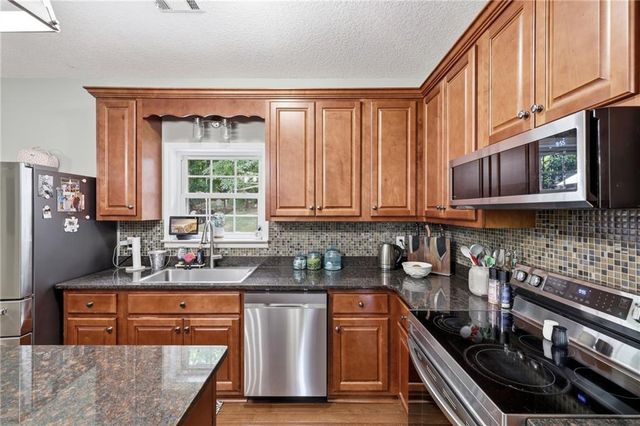 980 Falls Road, Toccoa, GA 30577