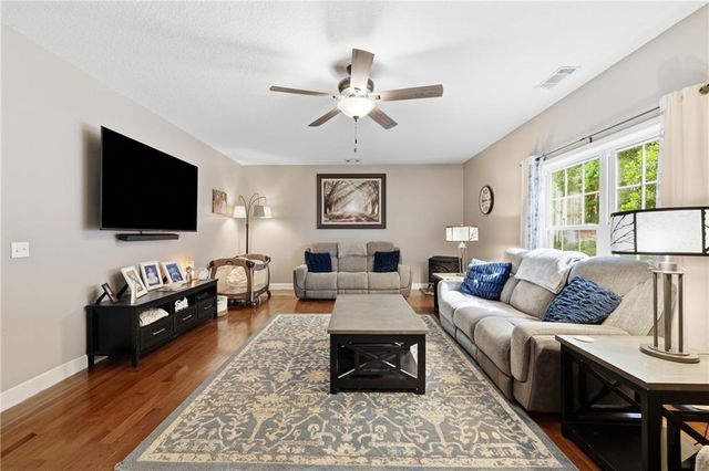 980 Falls Road, Toccoa, GA 30577