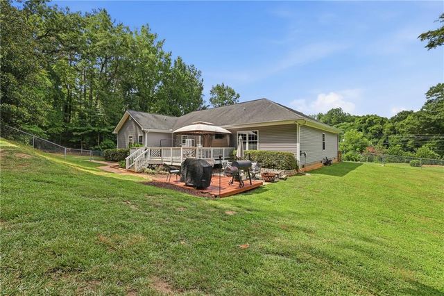 980 Falls Road, Toccoa, GA 30577