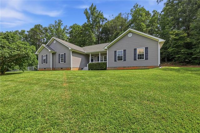 980 Falls Road, Toccoa, GA 30577