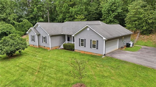 980 Falls Road, Toccoa, GA 30577