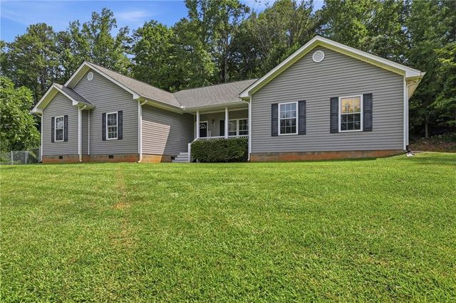 980 Falls Road, Toccoa, GA 30577